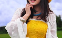 带字qq皮肤女生